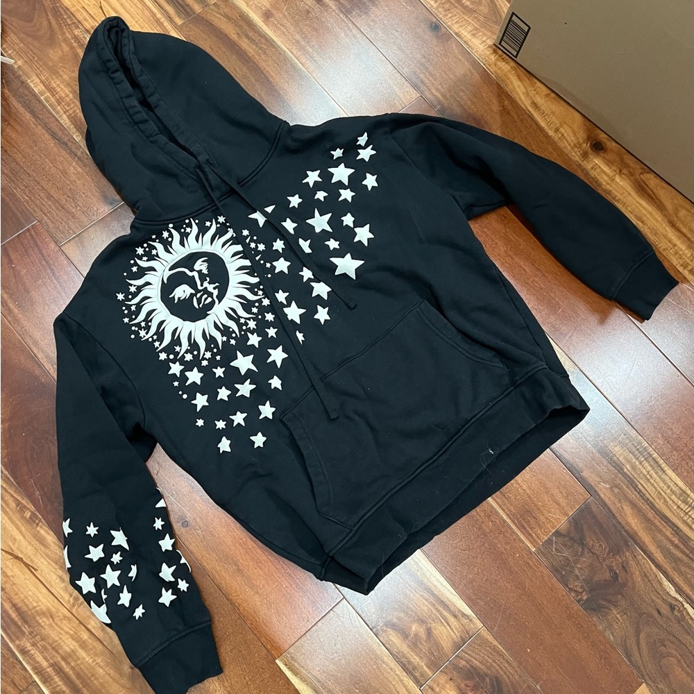 DAY N’ NIGHT HOODIE🌞✨⭐️